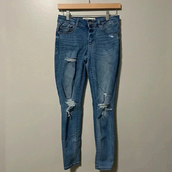 Garage Mid Rise Skinny Destroyed Jeans Medium Faded Wash - Picture 1 of 12
